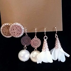 Earrings set of three